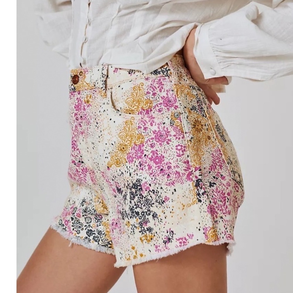 Anthropologie Pilcro High Rise Denim Shorts Women's Medium Floral Scrunchie Boho